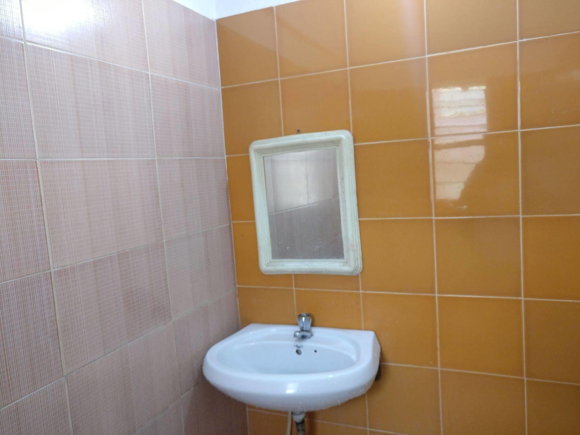 Oyo 1065 Hotel Hmr Royal Inn 浦那 外观 照片