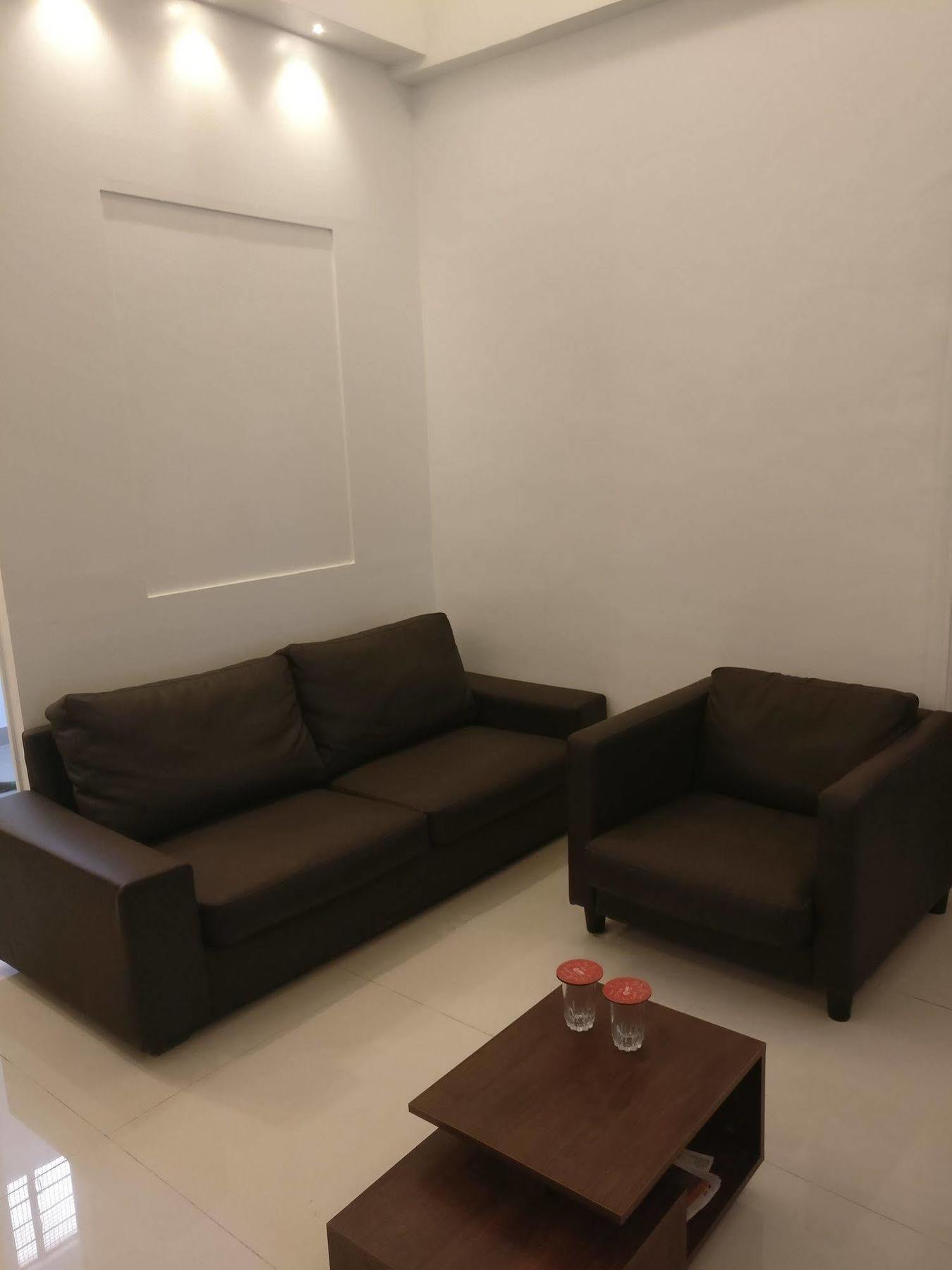 Oyo 1065 Hotel Hmr Royal Inn 浦那 外观 照片